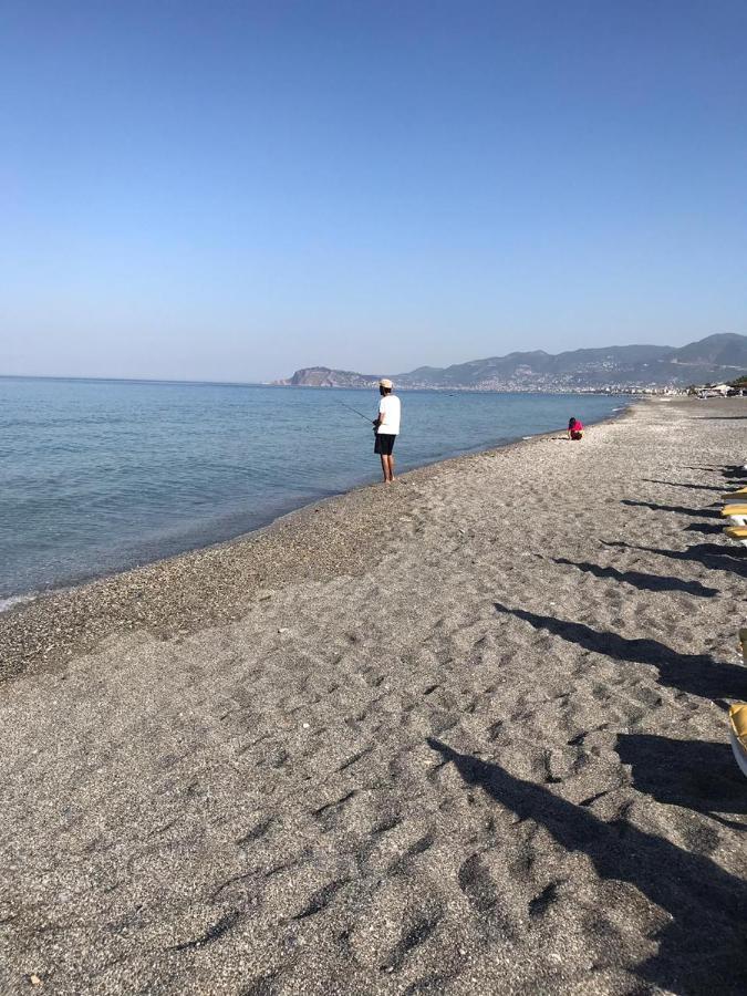 Empire Residence Alanya/Mahmutlar 50M От Моря Zewnętrze zdjęcie